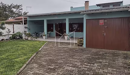 Casa com 3 quartos à venda na Avenida Mostardeiro, Centro, Cidreira, 180 m2 por R$ 286.200