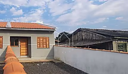 Casa com 2 quartos à venda na Rua Tailândia, 55, Central, Gravataí, 50 m2 por R$ 269.000