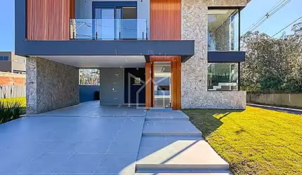 Casa com 3 quartos à venda na Estrada José Zingano, 1027, Distrito Industrial, Cachoeirinha, 242 m2 por R$ 2.290.000
