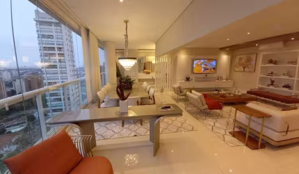 Apartamento mobiliado de 271 metros quadrados com 4 suítes e 4 vagas de garagem