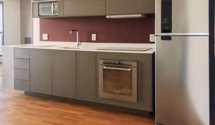 Apartamento pronto e mobiliado em Moema de 52M² com 1 dormitório e 1 vaga.