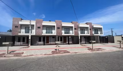 EXCELENTE SOBRADO PADRÃO EM GUARATUBA NO BREJATUBA