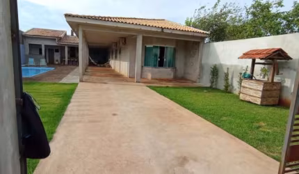 Casa em condomínio fechado com 3 quartos à venda na Rua Dcamargo, Zona Rural, Doutor Camargo por R$ 380.000