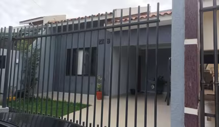 Casa com 3 quartos à venda na Rua Pioneira Dulcelina Rosa, 297B, Parque Hortência, Maringá por R$ 340.000