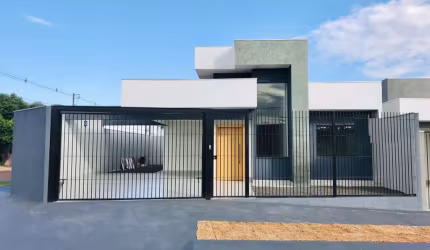 Casa com 3 quartos à venda na Rua Pioneira Irene Vitorazo Fregonezi, 137, Residencial Ícaro, Maringá por R$ 595.000