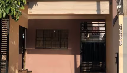 Casa com 3 quartos à venda na Rua Pioneiro Carlos Poppi, 762, Jardim Liberdade, Maringá por R$ 600.000