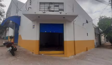 Salão para alugar  no bairro Zona 05

** OBS: O PROPRIETÁRIO ESTUDA DESCONTAR MELHORIAS A SEREM REALIZADAS NO IMÓVEL SENDO DESCONTADO NO ALUGUEL MENSAL**