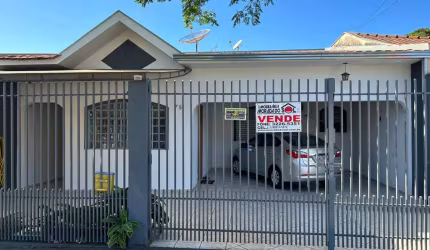 Casa com 4 quartos à venda na Rua Castor, 78, Vila Morangueira, Maringá por R$ 500.000