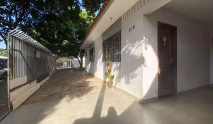 Casa com 3 quartos à venda na Rua Pioneiro Carlos Assalin, 236, Vila Ipiranga, Maringá por R$ 390.000