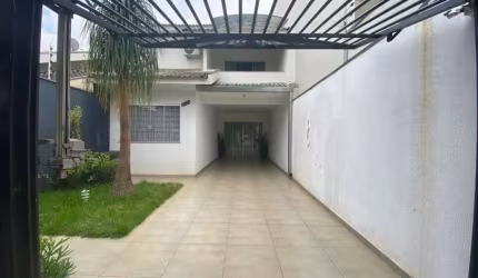 Casa com 3 quartos à venda na Rua Pioneiro Otaviano Pereira Soares, Jardim Paris III, Maringá por R$ 710.000