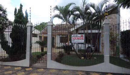 CASA RESIDENCIAL ÓTIMO PADRÃO - A VENDA