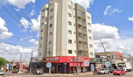 Apartamento com 2 quartos para alugar na Emilio Ganzert, 295, Centro, Ivaiporã, 60 m2 por R$ 850