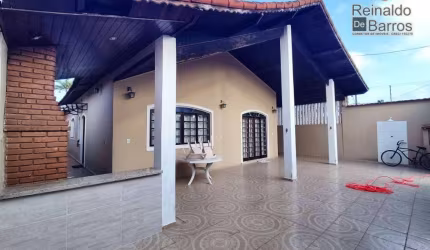 Casa com 4 dormitórios à venda, 150 m² por R$ 470.000,00 - Jardim Regina - Itanhaém/SP