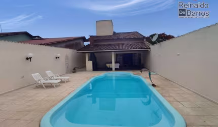 Sobrado com 3 dormitórios e piscina à venda, por R$ 900.000 - Nova Itanhaém - Praia - Itanhaém/SP