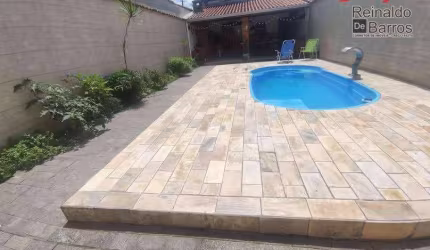 Casa com piscina , área de lazer no Jardim Suarão - Itanhaém .