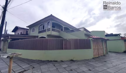 Sobrado com 3 dormitórios à venda, 322 m² por R$ 590.000,00 - Nova Itanhaém - Itanhaém/SP