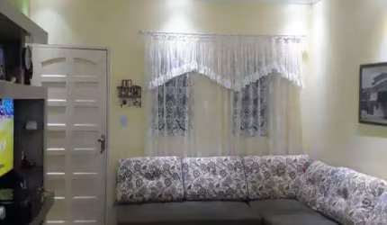 CASA COM PISCINA EM MONGAGUÁ- AGENOR DE CAMPOS