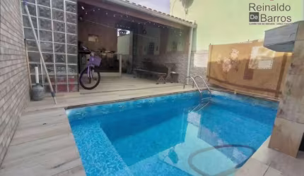 Casa com piscina e churrasqueira toda mobiliada,lado praia - Itanhaém
