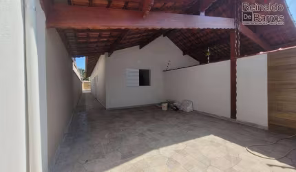 CASA NOVA COM PISCINA EM MONGAGUÁ