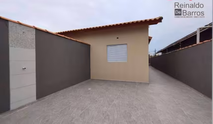 CASA NOVA EM ITANHAEM LADO PRAIA