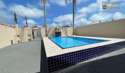 Bela Casa terreno inteiro em Suarão