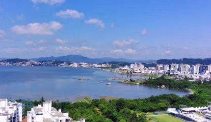 Apartamento com 2 dormitórios à venda, 64 m² por R$ 731.000,00 - Abraão - Florianópolis/SC