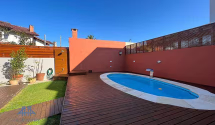Casa com 4 dormitórios à venda, 267 m² por R$ 1.900.000,00 - Córrego Grande - Florianópolis/SC