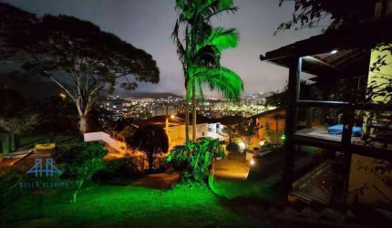 Casa com 4 dormitórios à venda, 237 m² por R$ 1.850.000,00 - Itacorubi - Florianópolis/SC