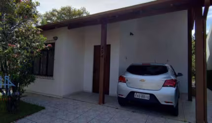 EXCELENTE CASA PARA ALUGAR NO CÓRREGO GRANDE - Ideal para família com crianças. 3 quartos, suíte, bwc social, sala ampla, lindo quintal nos fundos.