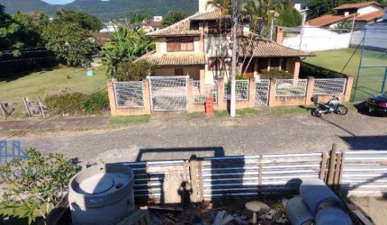Casa com 3 dormitórios à venda, 179 m² por R$ 2.300.000,00 - Lagoa da Conceição - Florianópolis/SC