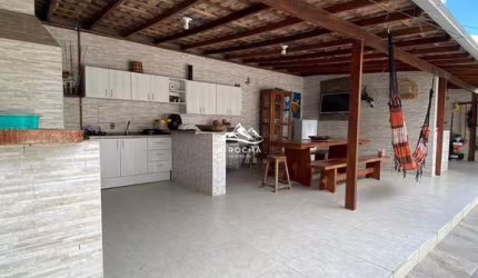 CASA DE 04 DORMITÓRIOS SENDO 01 SUÍTE, EDÍCULA COMPLETA. BELA VISTA - PALHOÇA
