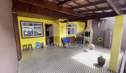 Casa em condomínio fechado com 3 quartos à venda na Travessa Piên, 450, Estados, Fazenda Rio Grande por R$ 200.000