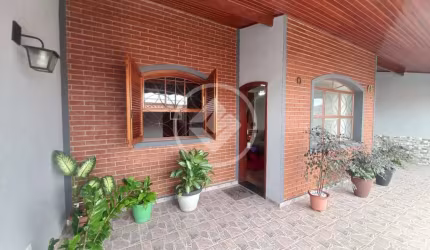 Casa VENDA Vila Santa Terezinha - 4 Quartos sendo 1 Suíte e 3 Garagens codigo: 105999