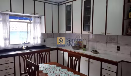 Sobrado com 5 dormitórios, 260 m² - venda por R$ 850.000,00 ou aluguel por R$ 4.643,00/mês - Jardim Marek - Santo André/SP