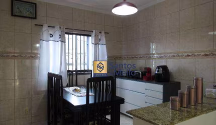 Sobrado com 3 dormitórios, 248 m² - venda por R$ 1.100.000,00 ou aluguel por R$ 6.150,00/mês - Jardim Utinga - Santo André/SP