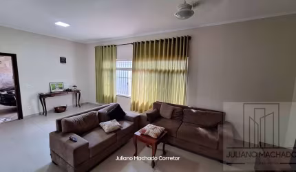 Excelente casa no Jardim Paulistano com 3 dormitórios com suíte