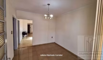 Casa Vila Tibério com 3 dormitórios sendo 1 suíte e Quintal