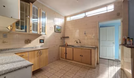 Casa Vila Tiberio excelente localização 2 quartos e suite
