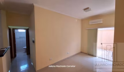 Apartamento térreo com amplo quintal, 2 dormitórios 1 suíte Jardim Botânico