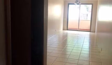 Apartamento térreo com quintal na Avenida João Fiusa Ribeirão Preto