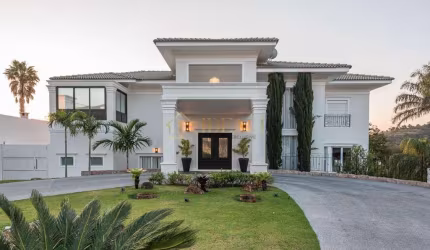 Casa com 5 dormitórios à venda, 717 m² por R$ 6.700.000 - Jardim Flamboyant - Atibaia/SP