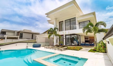 Casa com 4 dormitórios à venda, 471 m² por R$ 4.700.000 - Shamballa II - Atibaia/SP