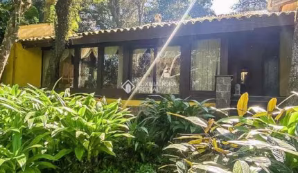 Casa com 7 quartos à venda na Rua dos Tapuias, 82, Espírito Santo, Porto Alegre, 600 m2 por R$ 1.150.000