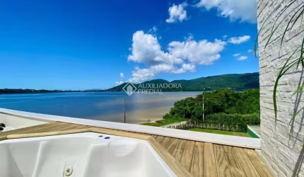 Cobertura com 3 quartos à venda na Avenida Afonso Delambert Neto, 978, Lagoa da Conceição, Florianópolis, 160 m2 por R$ 1.860.000