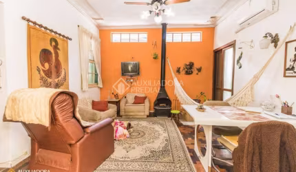 Casa em condomínio fechado com 3 quartos à venda na Rua Saica, 192, Petrópolis, Porto Alegre, 198 m2 por R$ 880.000