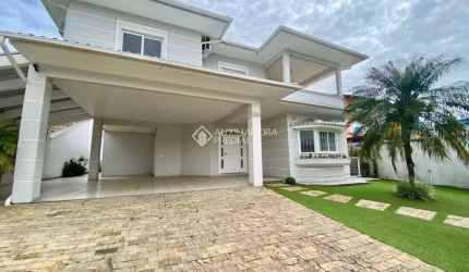 Casa com 4 quartos à venda na Avenida Ângelo Crema, 444, Jardim Anchieta, Florianópolis, 272 m2 por R$ 2.599.000