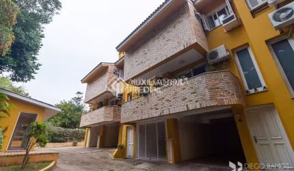 Casa em condomínio fechado com 3 quartos à venda na Rua Almirante Câmara, 262, Tristeza, Porto Alegre, 160 m2 por R$ 695.000