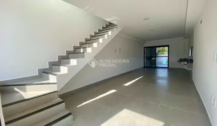 Casa com 3 quartos à venda na Servidão Caminho Dos Areais, 2, São João do Rio Vermelho, Florianópolis, 122 m2 por R$ 699.000