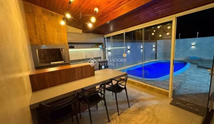 Casa em condomínio fechado com 2 quartos à venda na Rua Domingos Barbosa, 11, Forquilhas, São José, 100 m2 por R$ 840.000