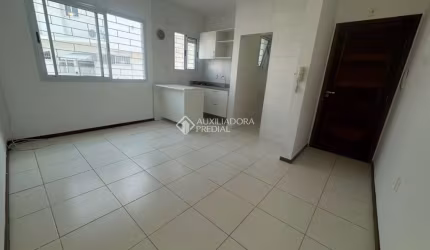 Apartamento com 2 quartos à venda na Rua Jardim Esperança, 20, Carianos, Florianópolis, 55 m2 por R$ 419.000